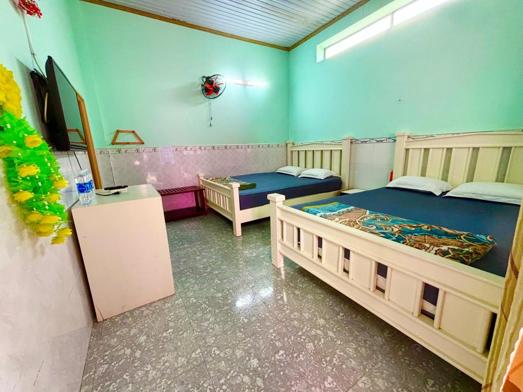 Thuy Hang Motel Long Hai Bagian luar foto